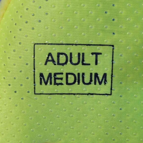 DISNEY Mickey Mouse Plush Yellow Slippers Adult Size Medium Womens Size 7/8 - Picture 5 of 5